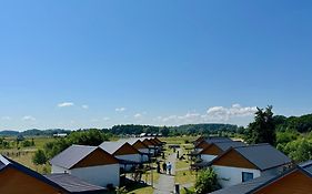 Zakatek Baltyku - domki nad morzem i jeziorem